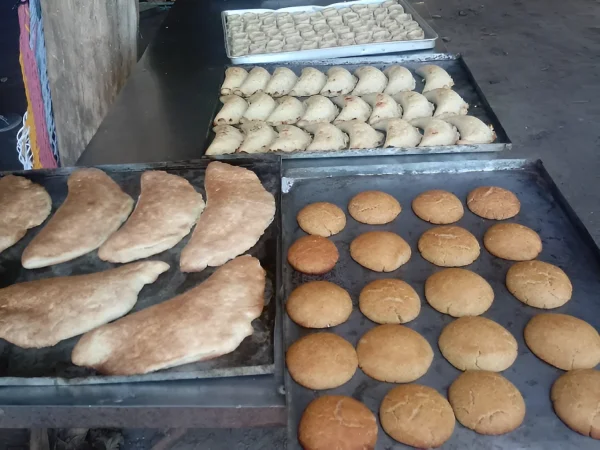 Pan artesanal cocinándose en el territorio indígena Matambú